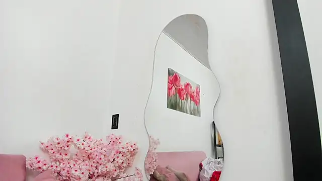 pinky f00x online show from 06-04-26, 07:18