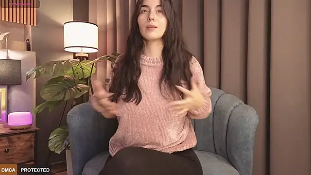 Angelina Dior online show from 11-29-25, 06:41