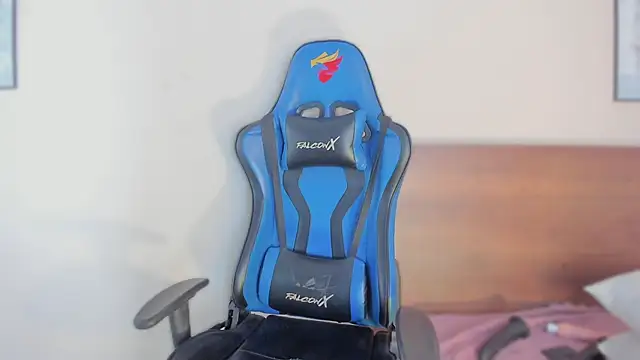 Snapshot of Niicol_Jenner chatting on 02-15-26, 07:51 Niicol Jenner online show from 02-15-26, 07:51