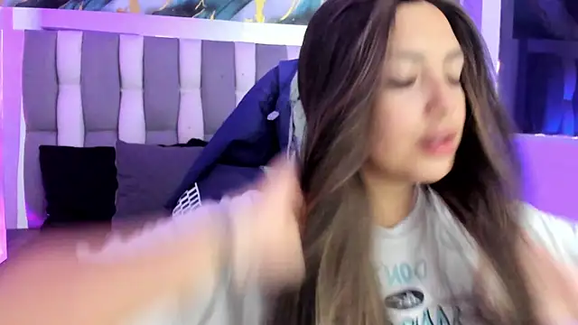 Adaara Rey online show from 12-15-25, 07:52