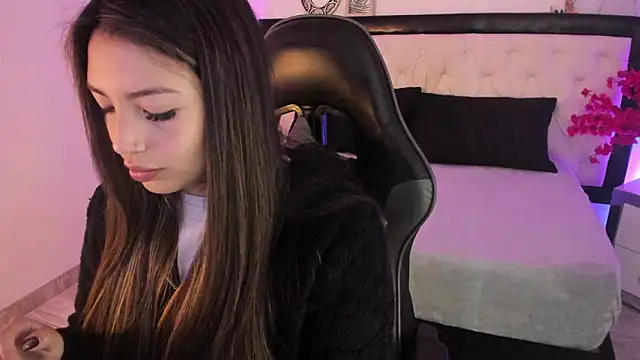 Adaara Rey online show from 01-15-26, 05:16