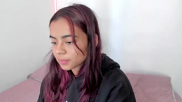 Snapshot of valy_shyness chatting on 09-18-25, 06:55 valy shyness online show from 09-18-25, 06:55