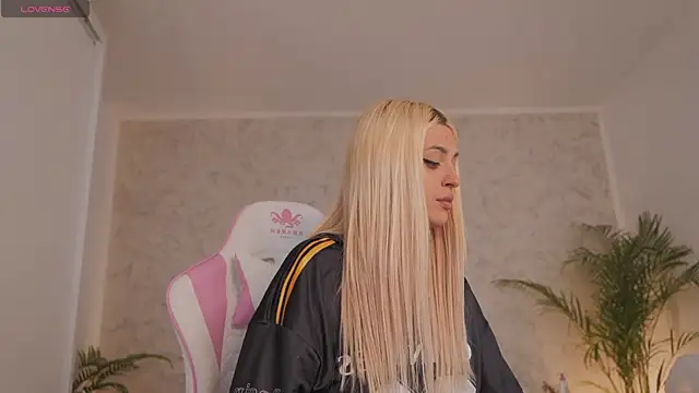 daisyblushh online show from 04-07-26, 03:03