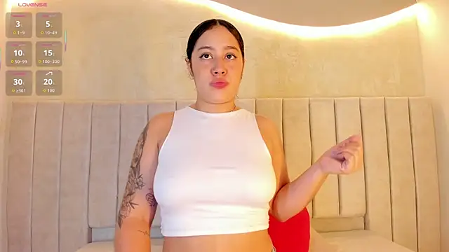 aisha duque online show from 05-24-26, 01:22