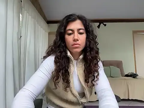 deusaludovica online show from 05-19-26, 06:59
