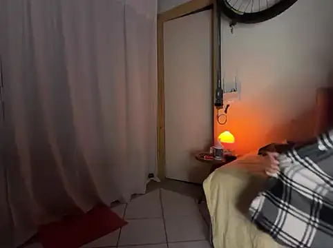 deusaludovica online show from 05-10-26, 01:31