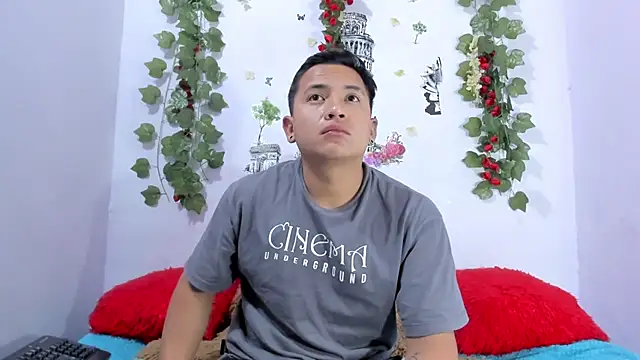 NataliaAndJulliam online show from 01-11-26, 04:41