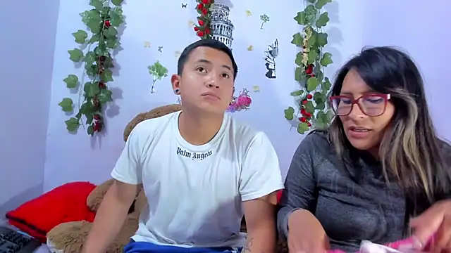 NataliaAndJulliam online show from 02-04-26, 04:29