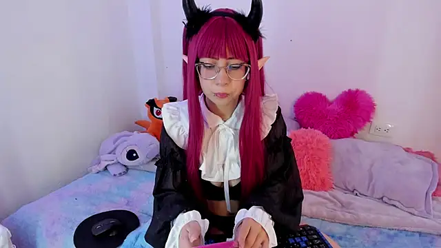 Nicol Otome  online show from 10-31-25, 10:49