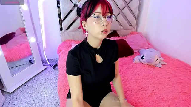 Nicol Otome  online show from 10-11-25, 03:29