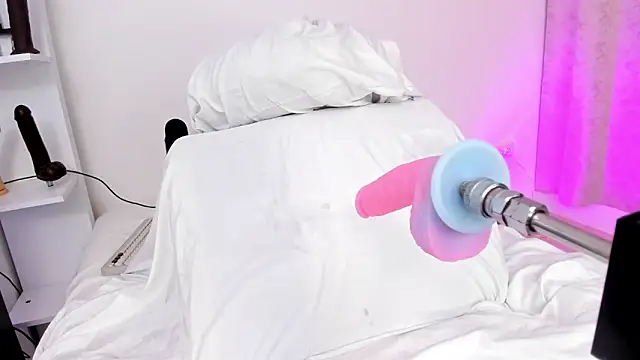 arynaughty20 online show from 11-13-25, 09:08