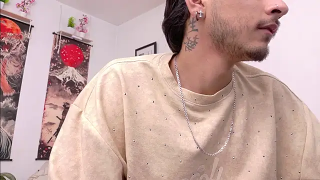 Snapshot of Elian_savoy chatting on 07-14-26, 01:38 Elian savoy online show from 07-14-26, 01:38