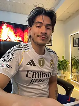 Elian savoy online show from 10-29-25, 02:21