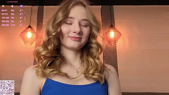 ElvinaRose online show from 11-08-25, 02:20