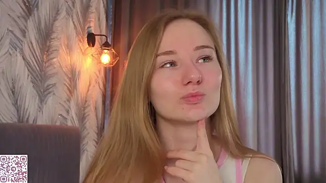 ElvinaRose online show from 05-15-26, 04:32