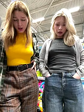 Snapshot of Cum_girlss chatting on 10-19-25, 04:15 Cum girlss online show from 10-19-25, 04:15