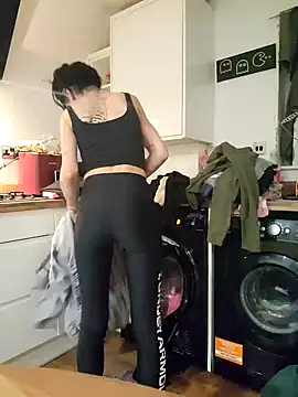 Snapshot of Tannedtattooed69 chatting on 12-15-25, 07:36 Tannedtattooed69 online show from 12-15-25, 07:36