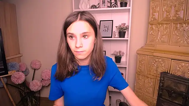Snapshot of RosaRay_ chatting on 07-18-26, 06:00 RosaRay online show from 07-18-26, 06:00