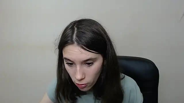 Snapshot of RosaRay_ chatting on 10-04-25, 06:48 RosaRay online show from 10-04-25, 06:48