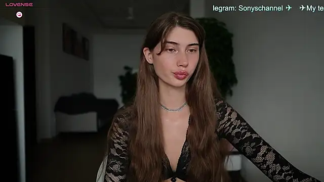 Snapshot of sony_plays chatting on 12-23-25, 12:11 sony plays online show from 12-23-25, 12:11