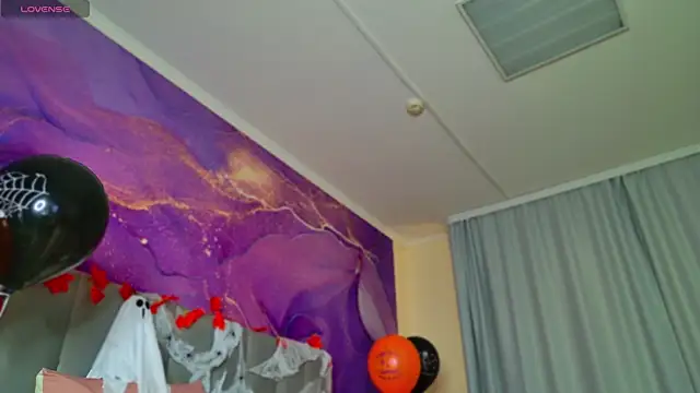 Snapshot of AnitaVensley chatting on 10-24-25, 10:36 AnitaVensley online show from 10-24-25, 10:36