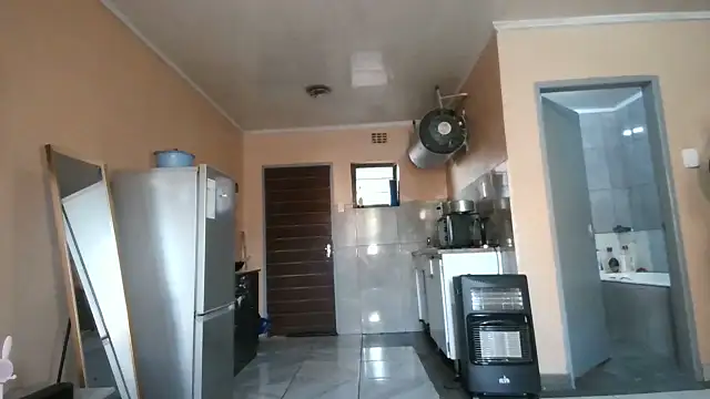 BusybooobsXXX3 online show from 10-15-25, 04:00