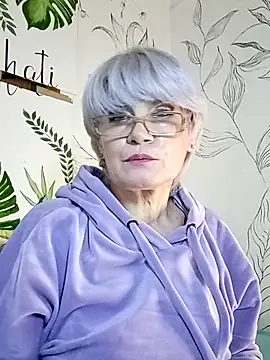 Snapshot of Catty_Lady chatting on 02-07-26, 08:39 Catty Lady online show from 02-07-26, 08:39