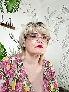 Catty Lady online show from 05-29-26, 08:15