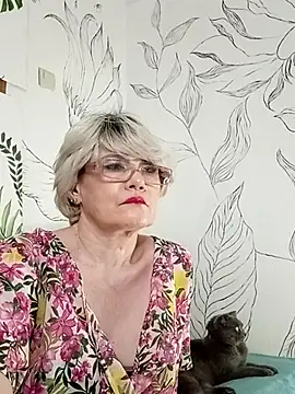 Catty Lady online show from 05-12-26, 06:36