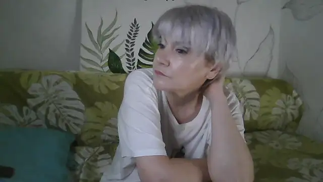 Catty Lady online show from 11-21-25, 07:46