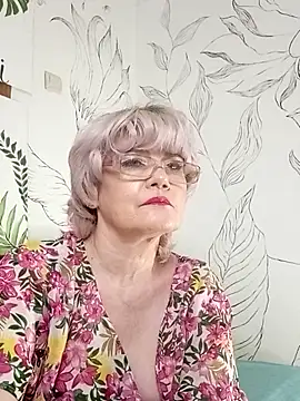 Catty Lady online show from 05-14-26, 07:11