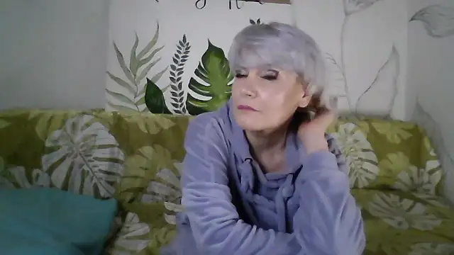 Snapshot of Catty_Lady chatting on 01-18-26, 06:44 Catty Lady online show from 01-18-26, 06:44