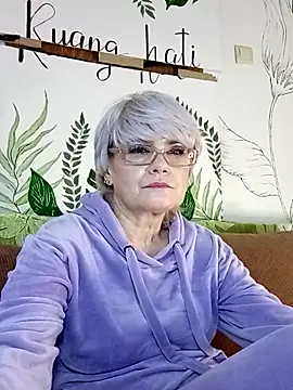 Snapshot of Catty_Lady chatting on 02-03-26, 07:30 Catty Lady online show from 02-03-26, 07:30