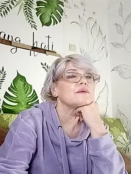 Snapshot of Catty_Lady chatting on 02-09-26, 08:40 Catty Lady online show from 02-09-26, 08:40