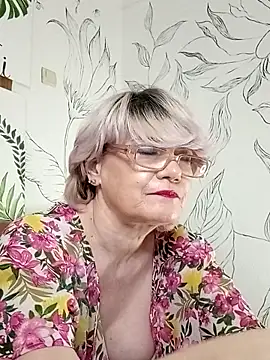 Catty Lady online show from 05-13-26, 07:10
