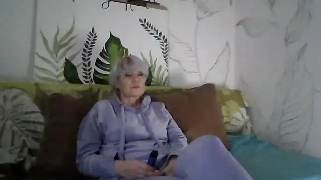 Snapshot of Catty_Lady chatting on 02-10-26, 08:19 Catty Lady online show from 02-10-26, 08:19