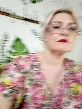 Snapshot of Catty_Lady chatting on 07-07-26, 06:44 Catty Lady online show from 07-07-26, 06:44