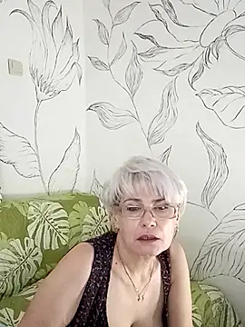 Catty Lady online show from 09-17-25, 04:53