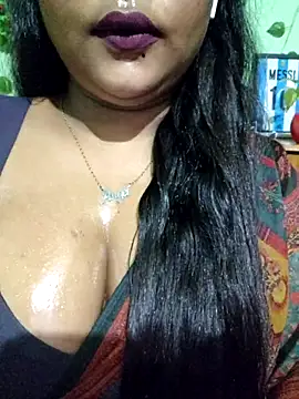 Snapshot of JIYA-04 chatting on 07-08-26, 12:39 JIYA-04 online show from 07-08-26, 12:39