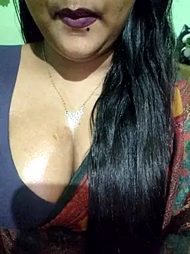 Snapshot of JIYA-04 chatting on 06-04-26, 05:28 JIYA-04 online show from 06-04-26, 05:28