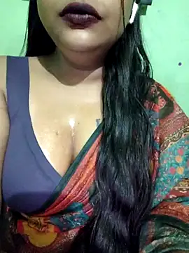 Snapshot of JIYA-04 chatting on 09-12-25, 06:35 JIYA-04 online show from 09-12-25, 06:35