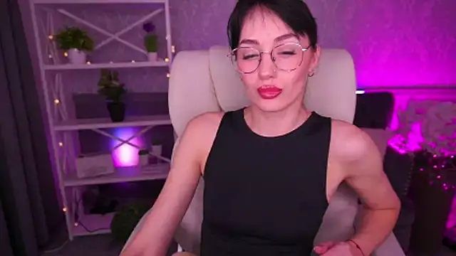 EviLune online show from 02-28-26, 08:52