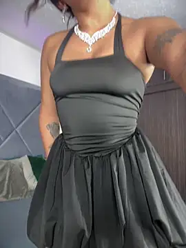 Snapshot of OneInAMillionXXX chatting on 10-11-25, 10:44 OneInAMillionXXX online show from 10-11-25, 10:44