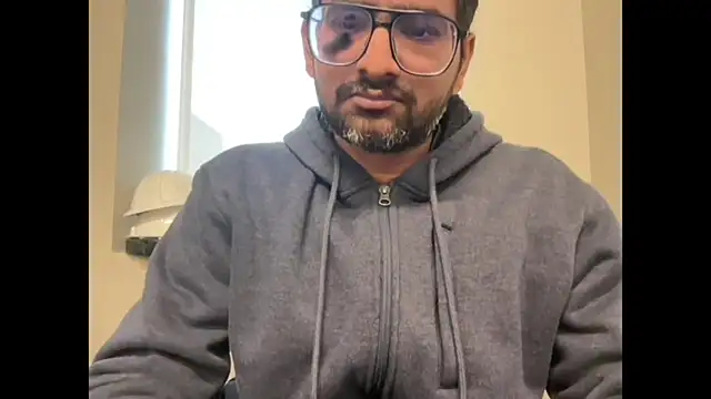 Snapshot of pranastro00 chatting on 10-21-25, 01:21 pranastro00 online show from 10-21-25, 01:21