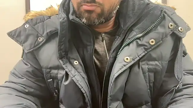 pranastro00 online show from 11-05-25, 04:43