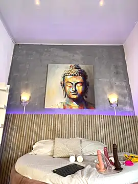 Saracooper   online show from 11-17-25, 03:54