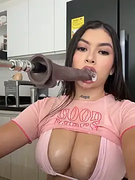 Skyy Angel online show from 12-22-25, 08:20