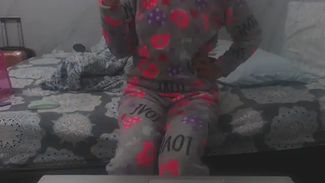 sabrina v  online show from 11-29-25, 04:18