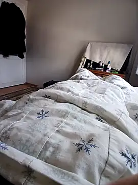 ejderizmirde online show from 02-04-26, 08:42