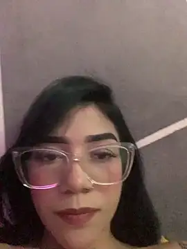 ElaRose 12 online show from 10-31-25, 04:36